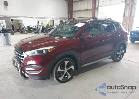 2017 Hyundai Tucson Sport z USA, uszkodzony, nr VIN KM8J3CA24HU460291